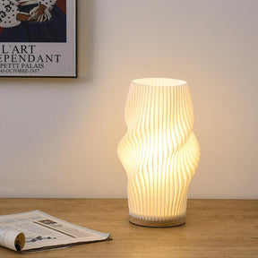 Lampe de Bureau Crème Élégante - Design Plissé et Éclairage Ambiant