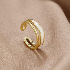 Bague plaquée or design moderne sable