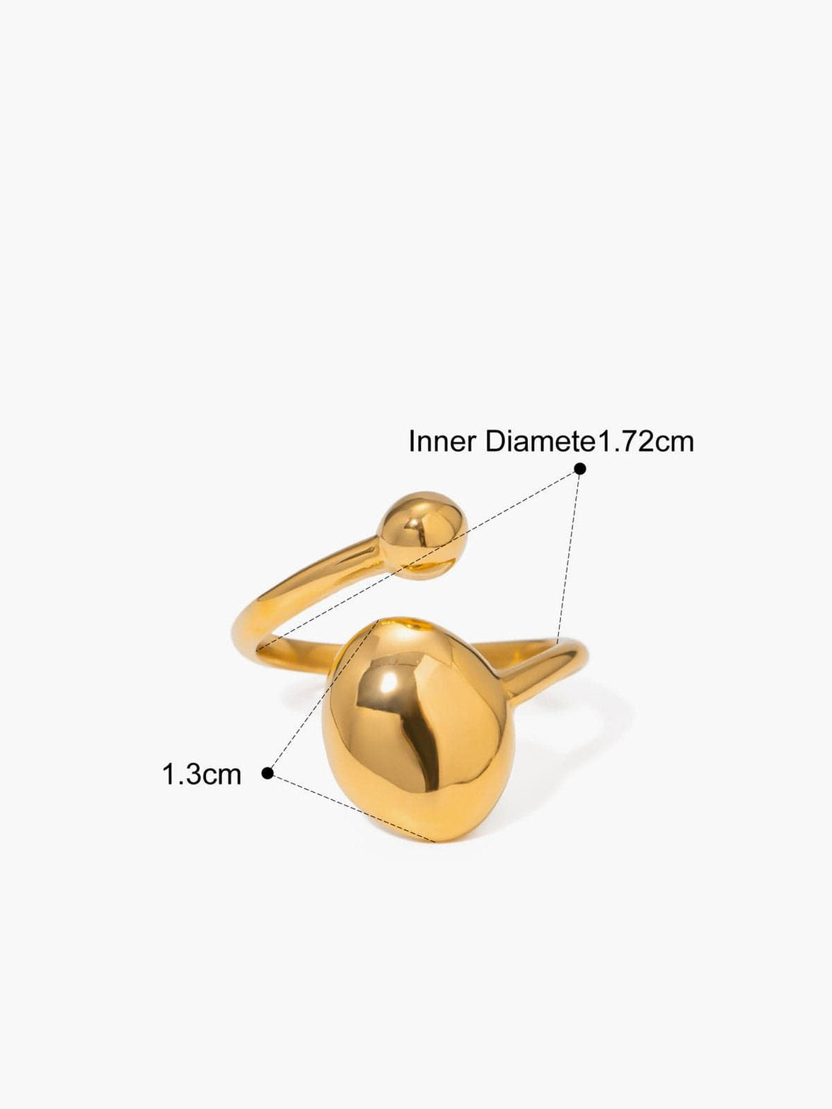 Bague asymétrique dorée vue détaillée lune