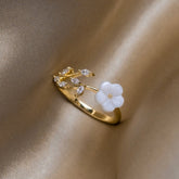 Bague fleur nacre délicate soleil