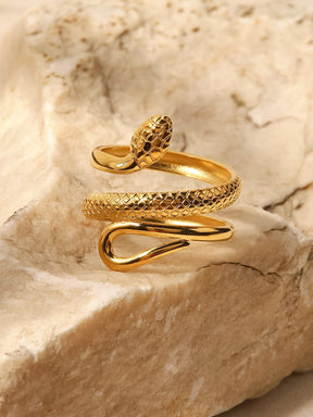 Bague serpent dorée vue de face soleil