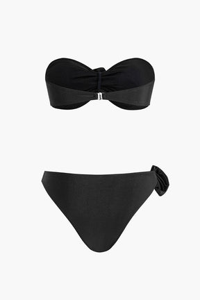 Bikini floral plissé vue latérale plage