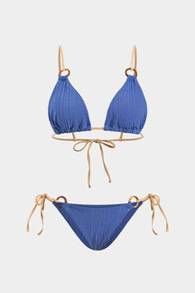Bikini froncé bleu vue de face soleil