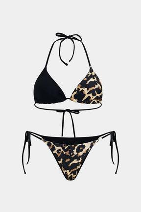 Bikini léopard noir et beige vue de face soleil