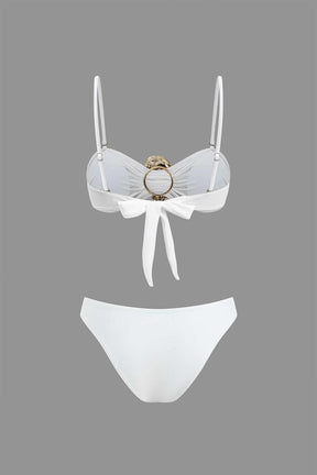 Bikini métallisé vue latérale plage