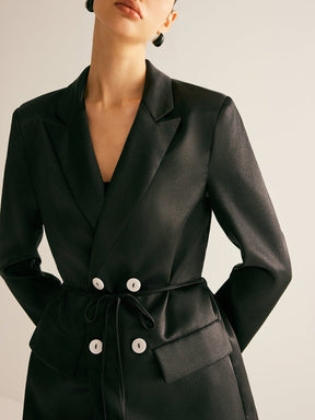 Blazer noir détail ceinture nuage