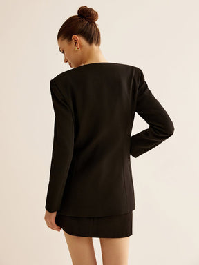 Blazer porté style business sophistiqué