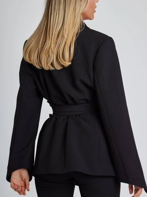 Détail ceinture blazer élégance