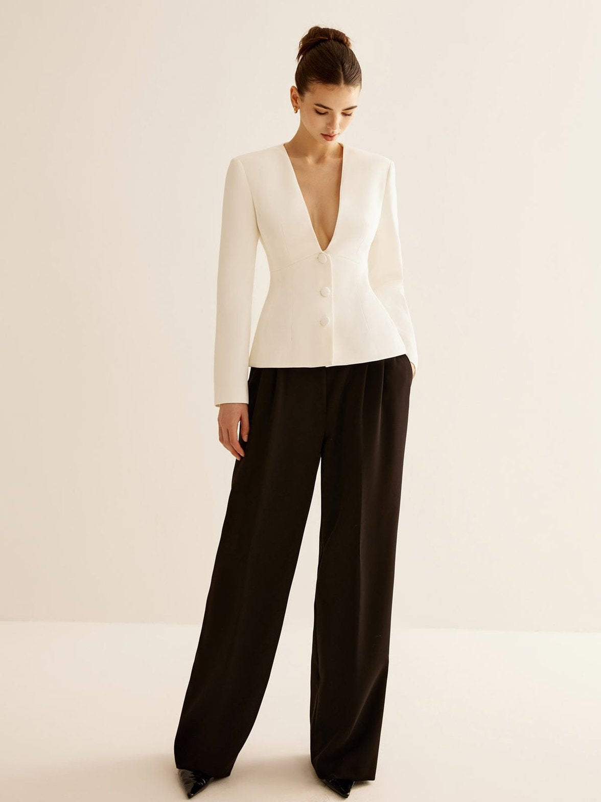Blazer blanc professionnel raffiné