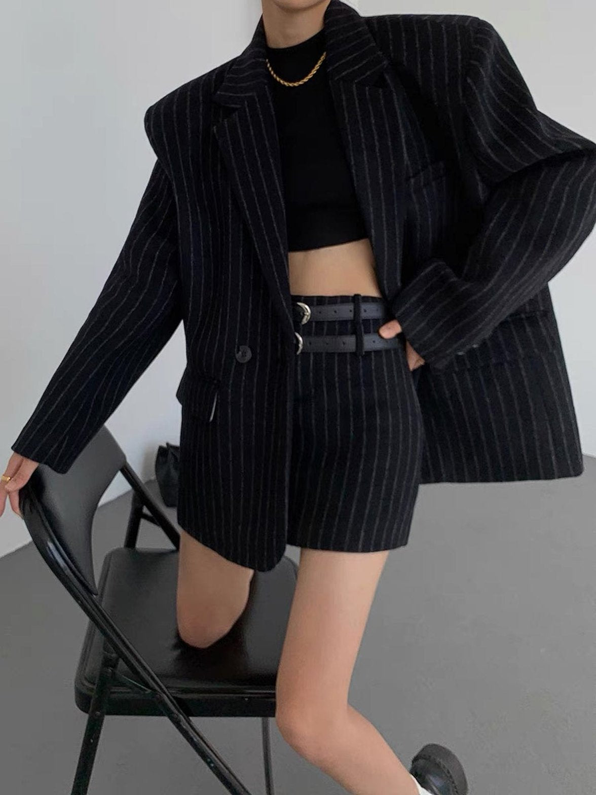 Détail épaulettes blazer tweed - Cristal