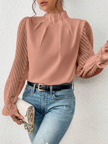 Blouse sophistiquée détail dentelle whisper