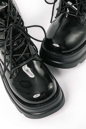 Vue du dessus des bottines pluie