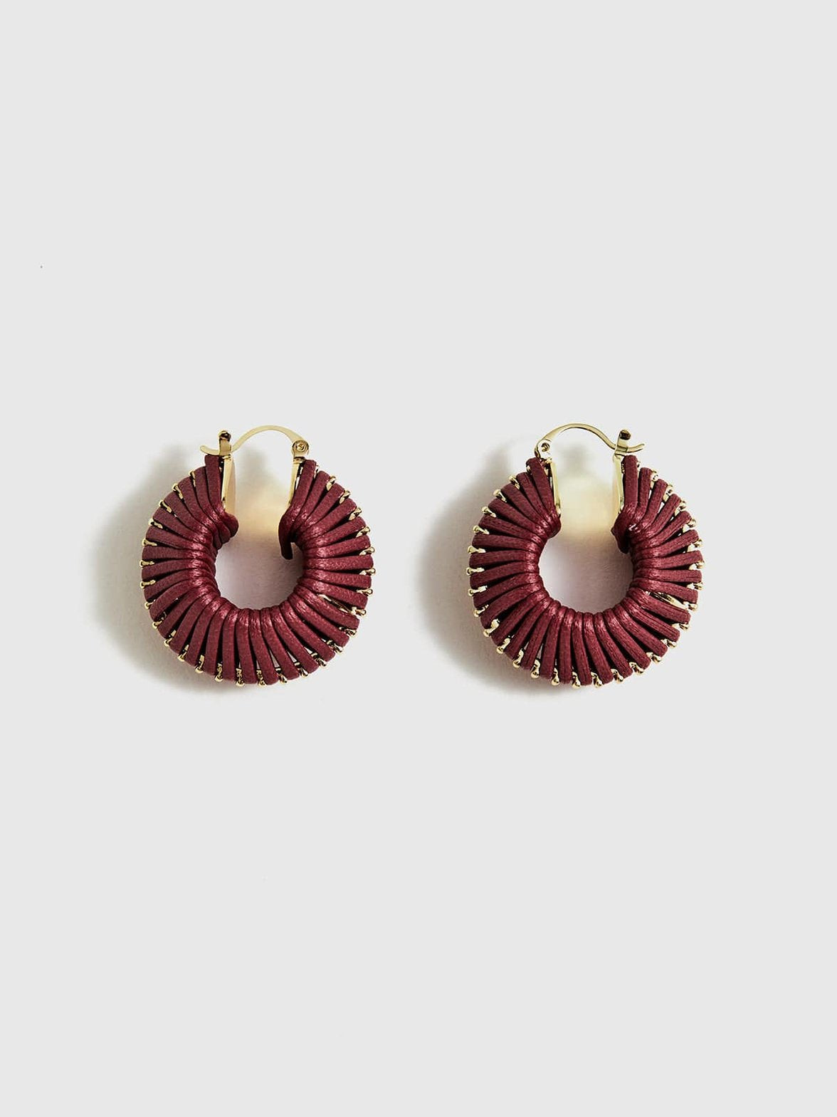 Boucles d'oreilles créoles bordeaux tressées élégant