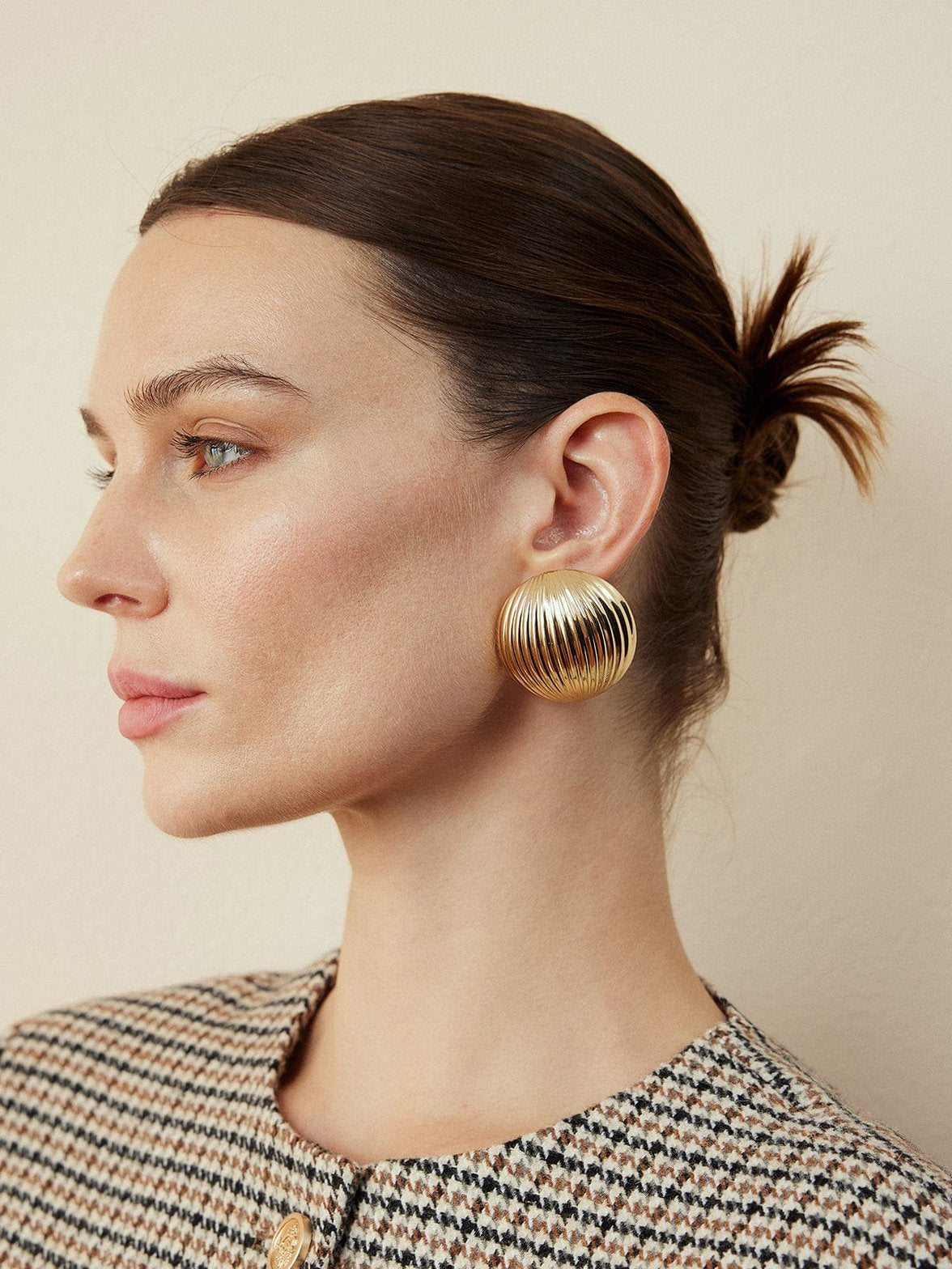 Boucles d'oreilles demi-sphère texturées brillance
