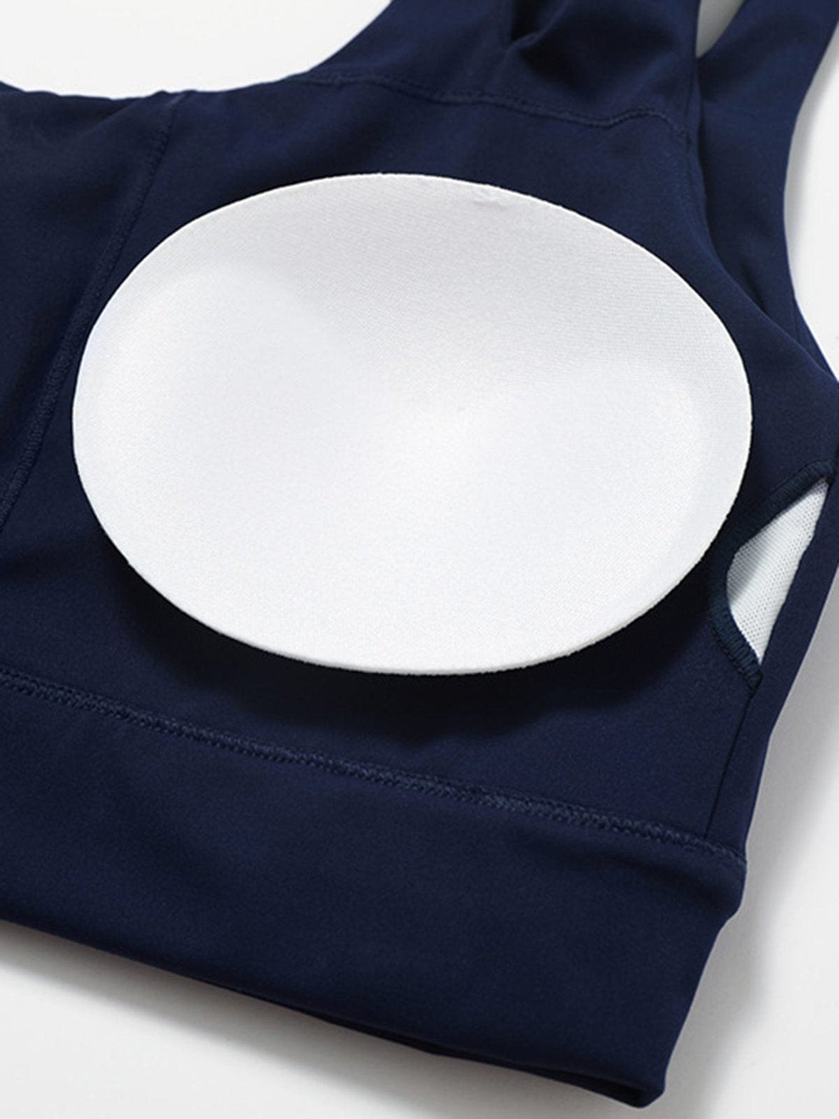 Brassière sport asymétrique détail tissu nuage