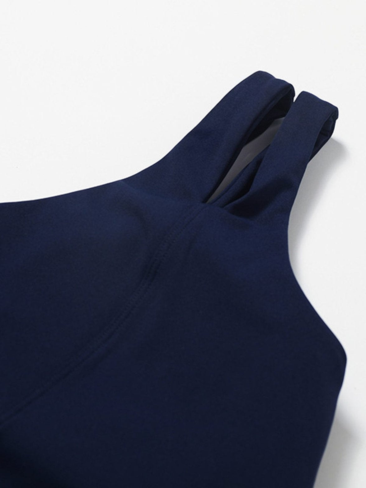 Brassière sport asymétrique vue latérale vague