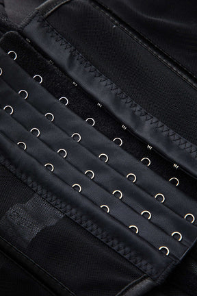Détail des finitions du bustier - Raffinement