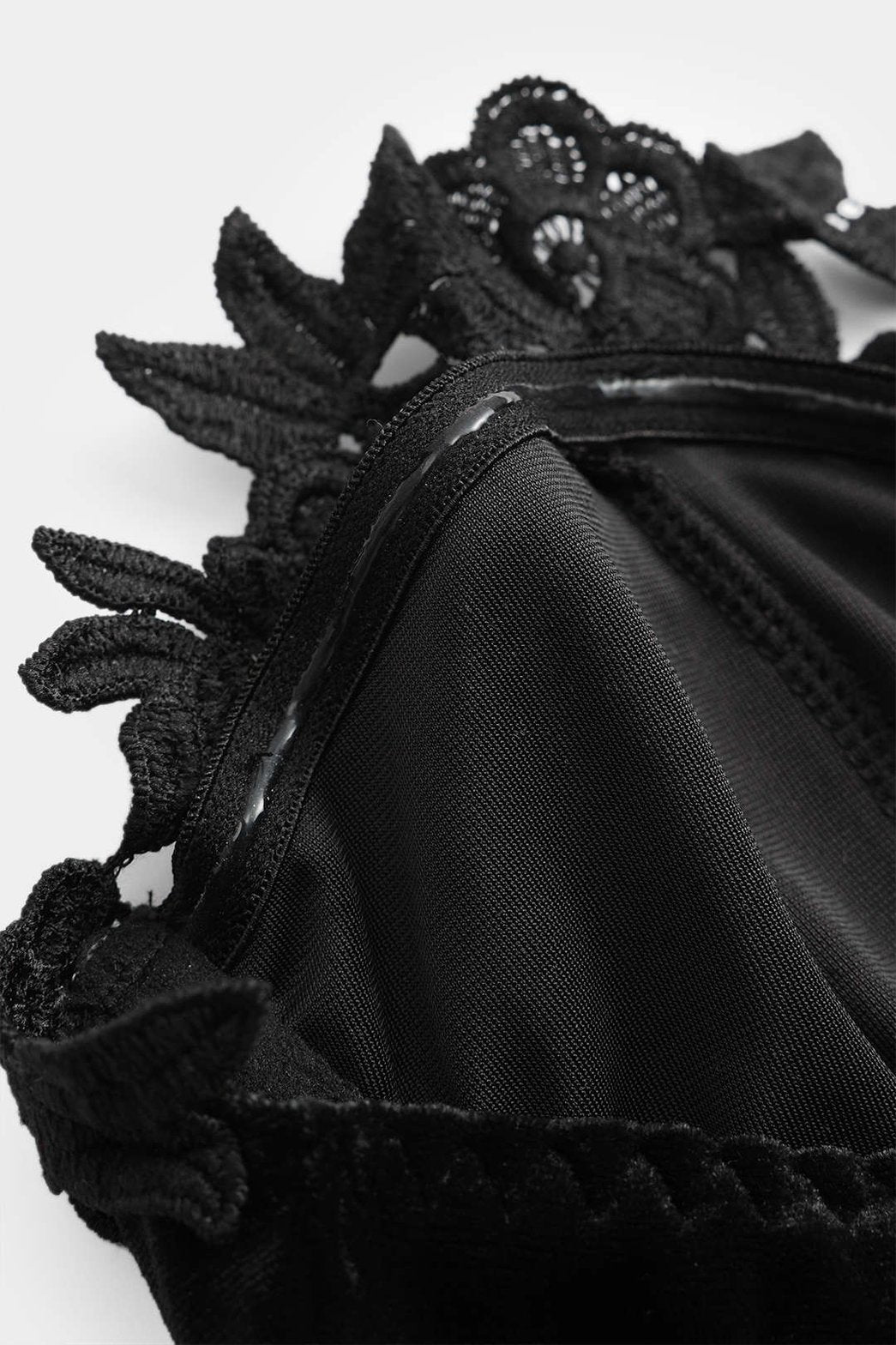 Bustier velours noir vue de côté lune