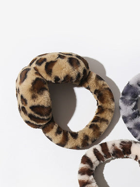 Cache-oreilles léopard peluche vue détaillée confort