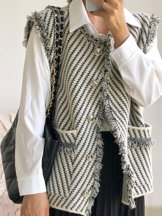 Cardigan élégant à perles vue de face douceur