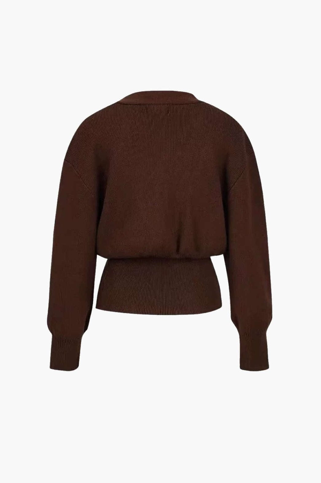 Cardigan marron porté décontracté style