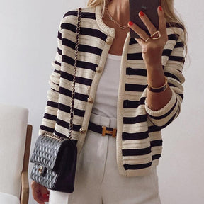 Cardigan rayé noir et blanc élégant soleil