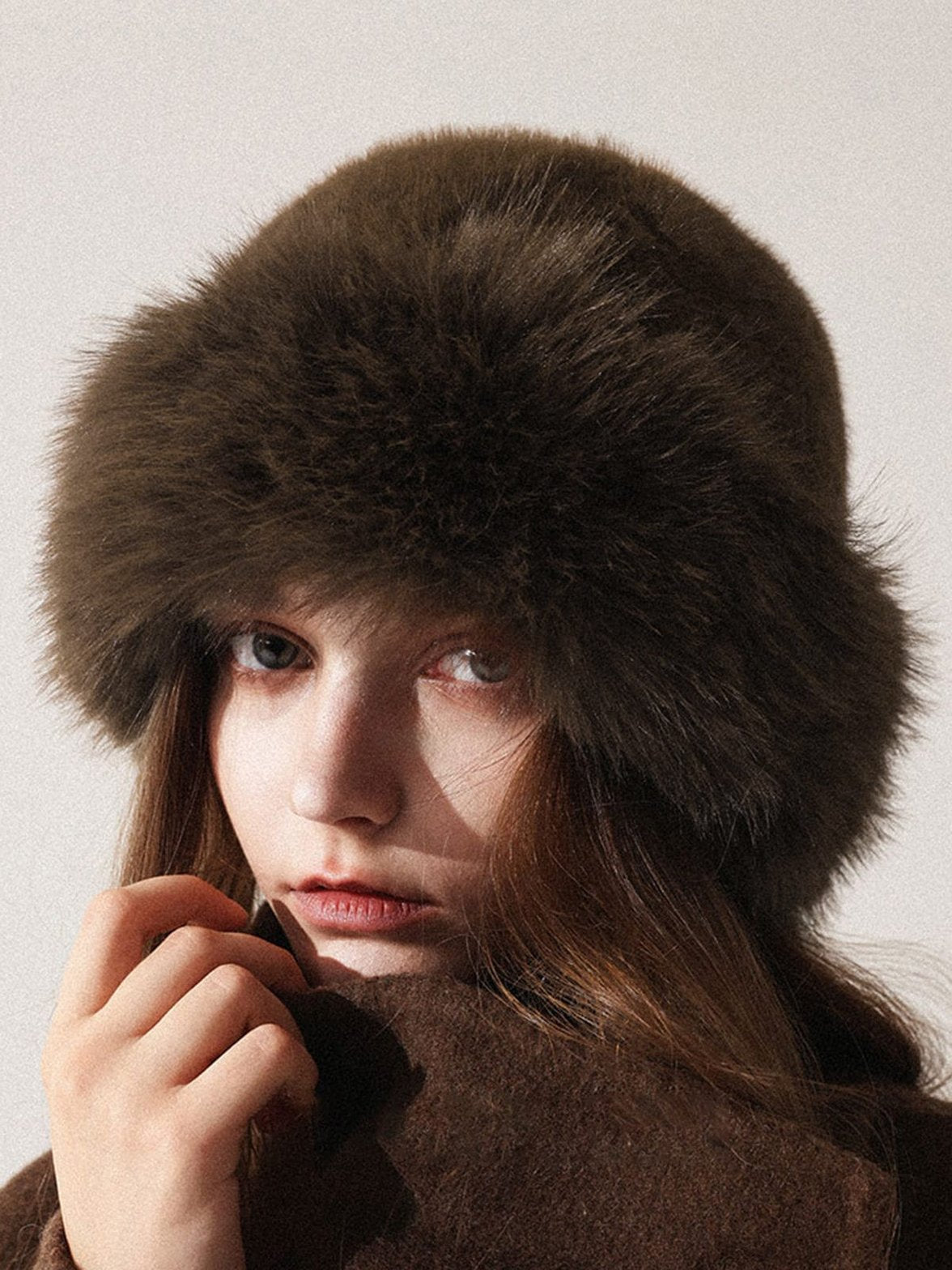 Chapeau en fourrure marron élégant cosy