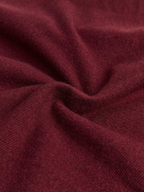 Écharpe bordeaux détail franges harmonie