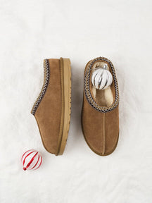 Chaussons fourrés en cuir marron doux