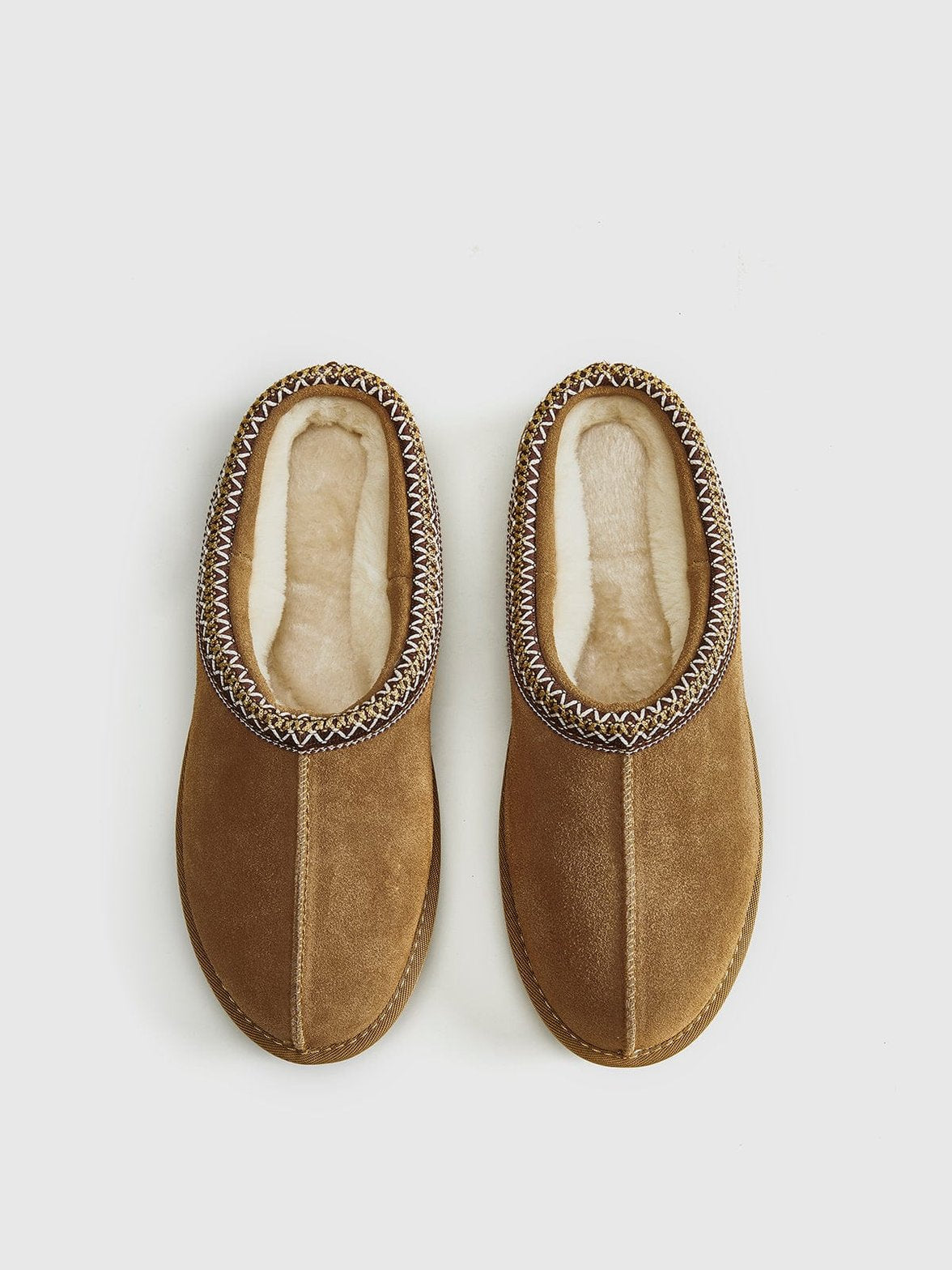 Détail couture chaussons élégant