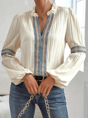 Chemisier bohème blanc avec dentelle délicate soleil