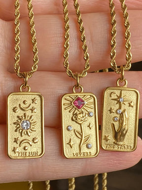 Pendentif carte du soleil doré lumineux