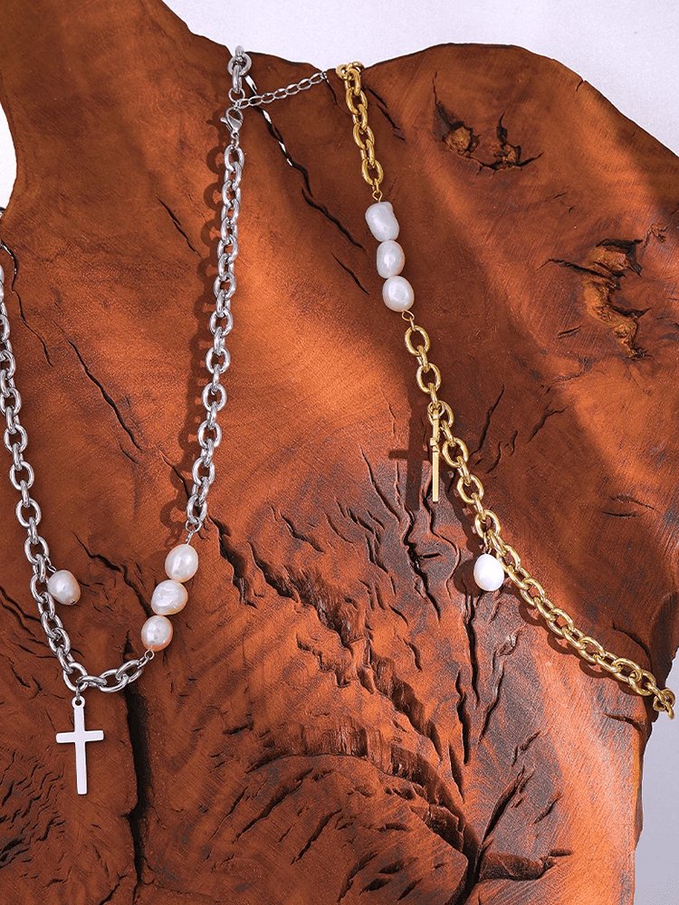 Collier croix en argent avec perles élégance