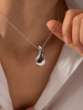 Collier goutte d'eau en argent brillant