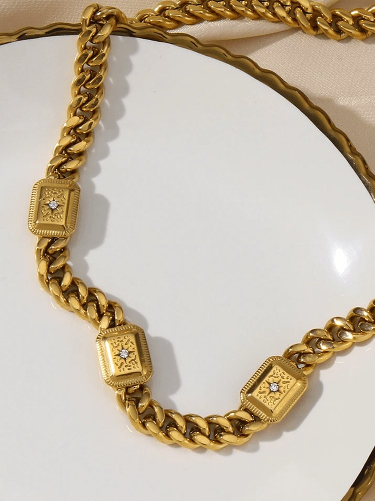 Collier plaqué or détail douceur