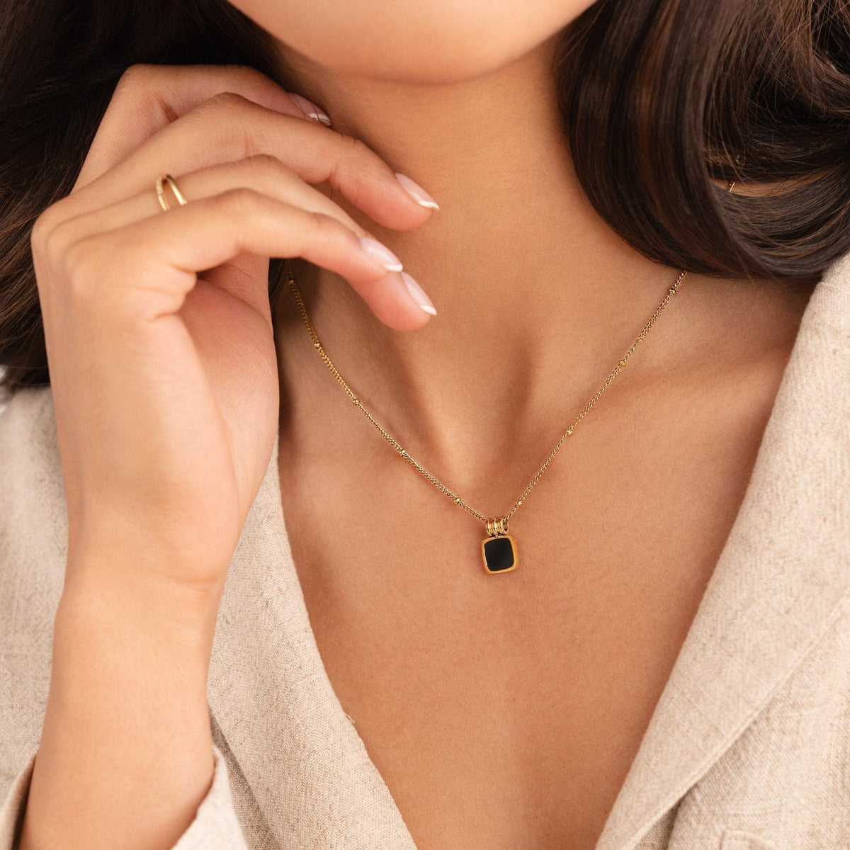 Collier pendentif géométrique plaqué or étoile