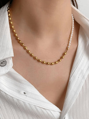 Collier perles dorées vue face douceur