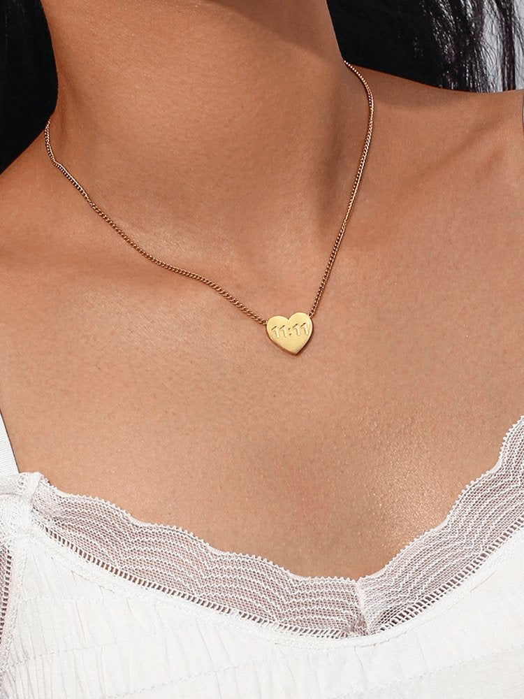 Collier cœur doré 11:11 vue détaillée chance