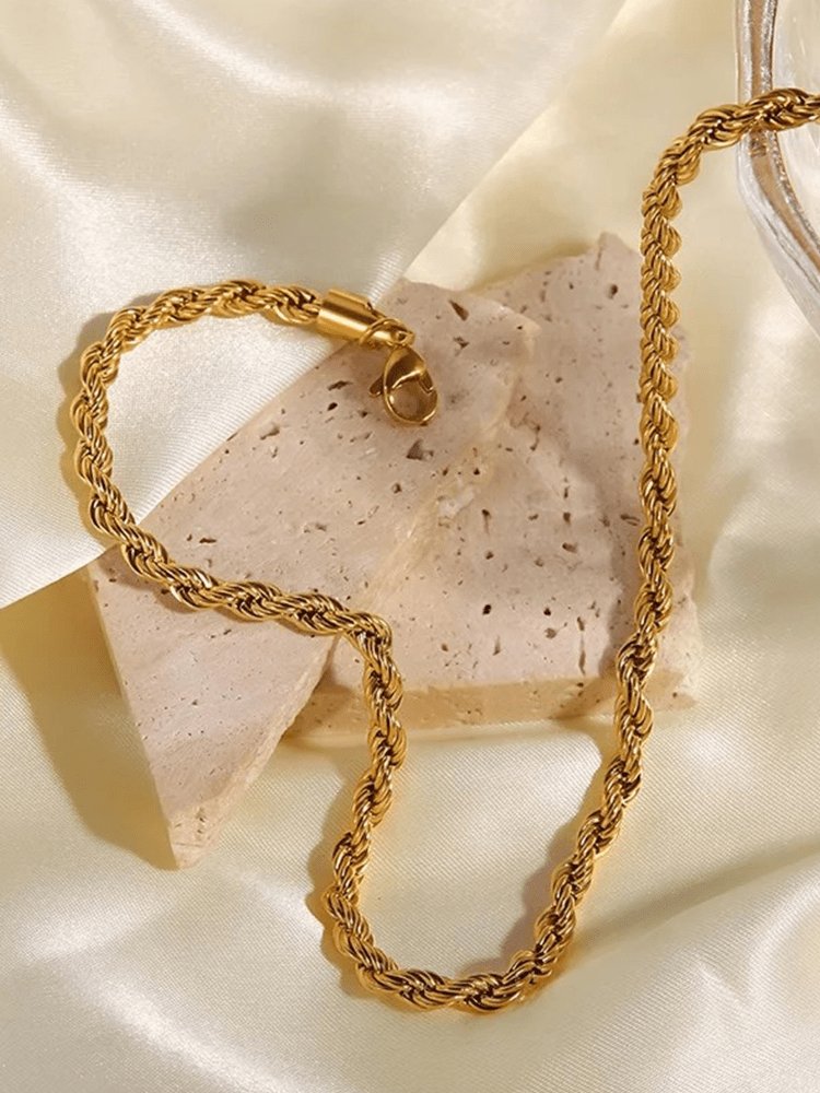 Collier torsadé doré style minimaliste lune