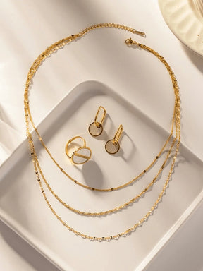 Collier multirangs plaqué or raffinement