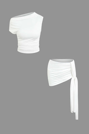 Ensemble blanc asymétrique vue de face soleil
