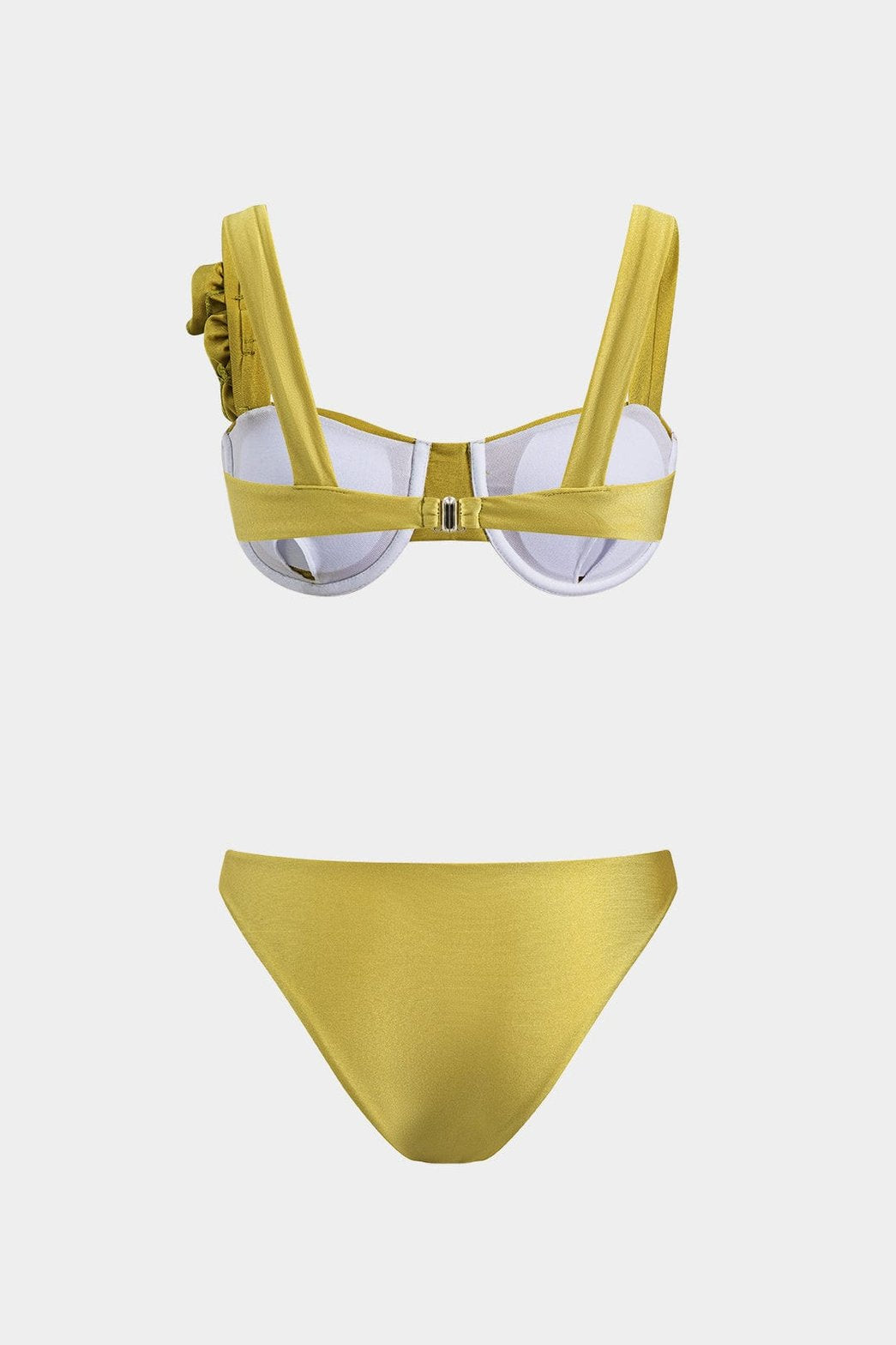 Détail des franges de la robe plage vague