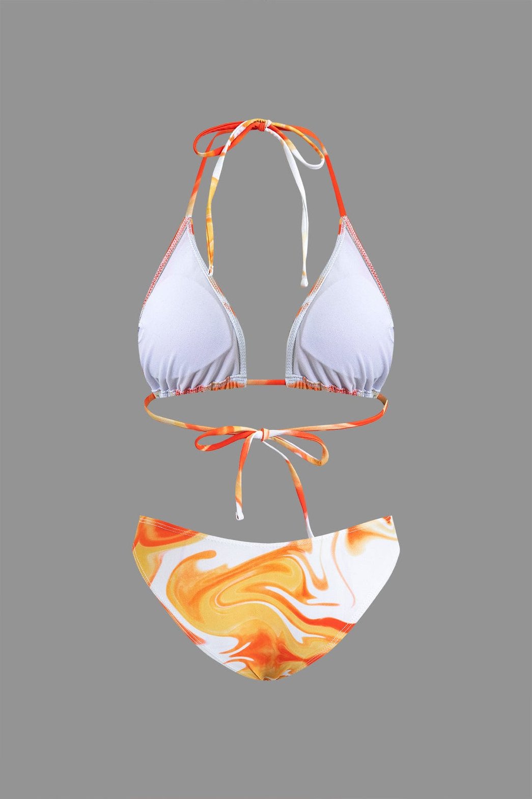 Ensemble bikini tie-dye orange détail tissu océan