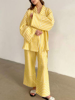Ensemble rayé jaune et blanc élégant soleil