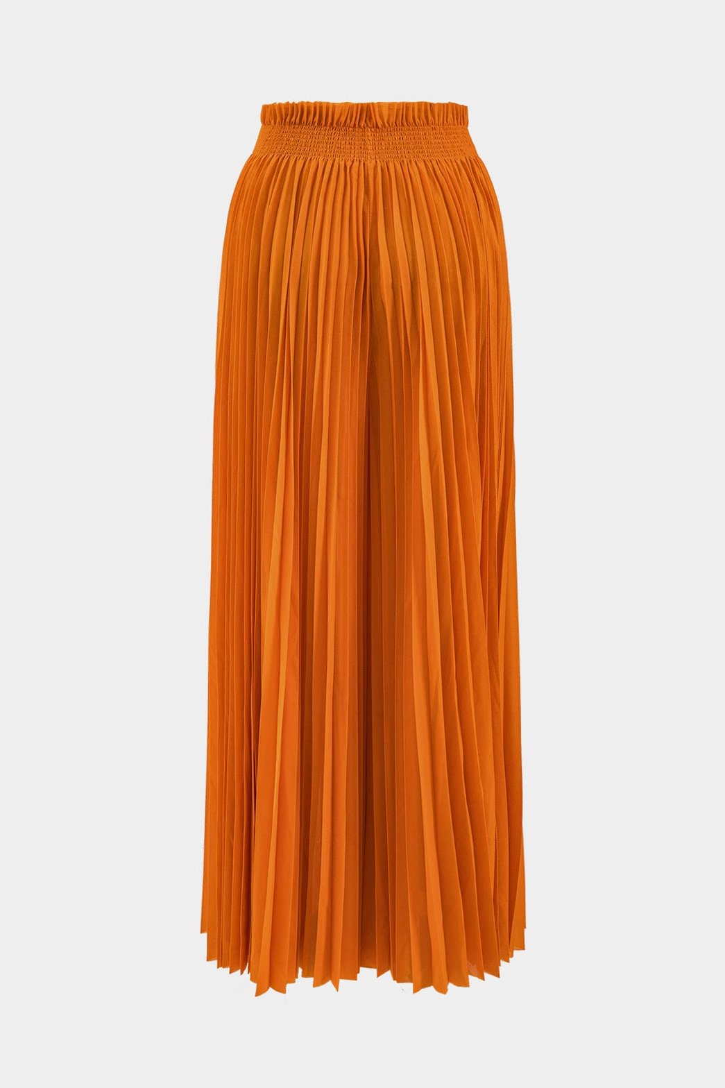 Vue de dos ensemble coordonné orange grâce