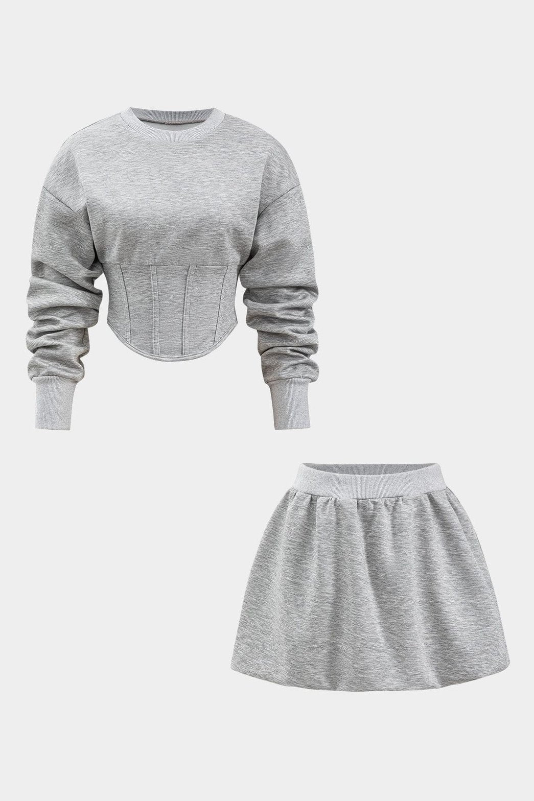 Ensemble gris clair avec corset sportif et jupe évasée douceur