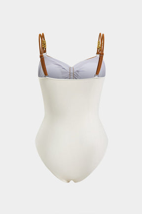 Détail des découpes du maillot gainant vague