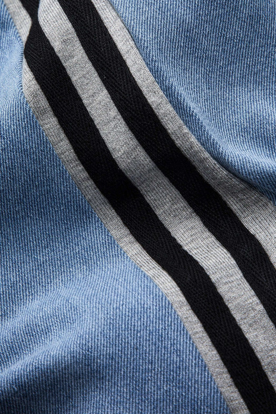 Détail taille élastique pantalon large rosée