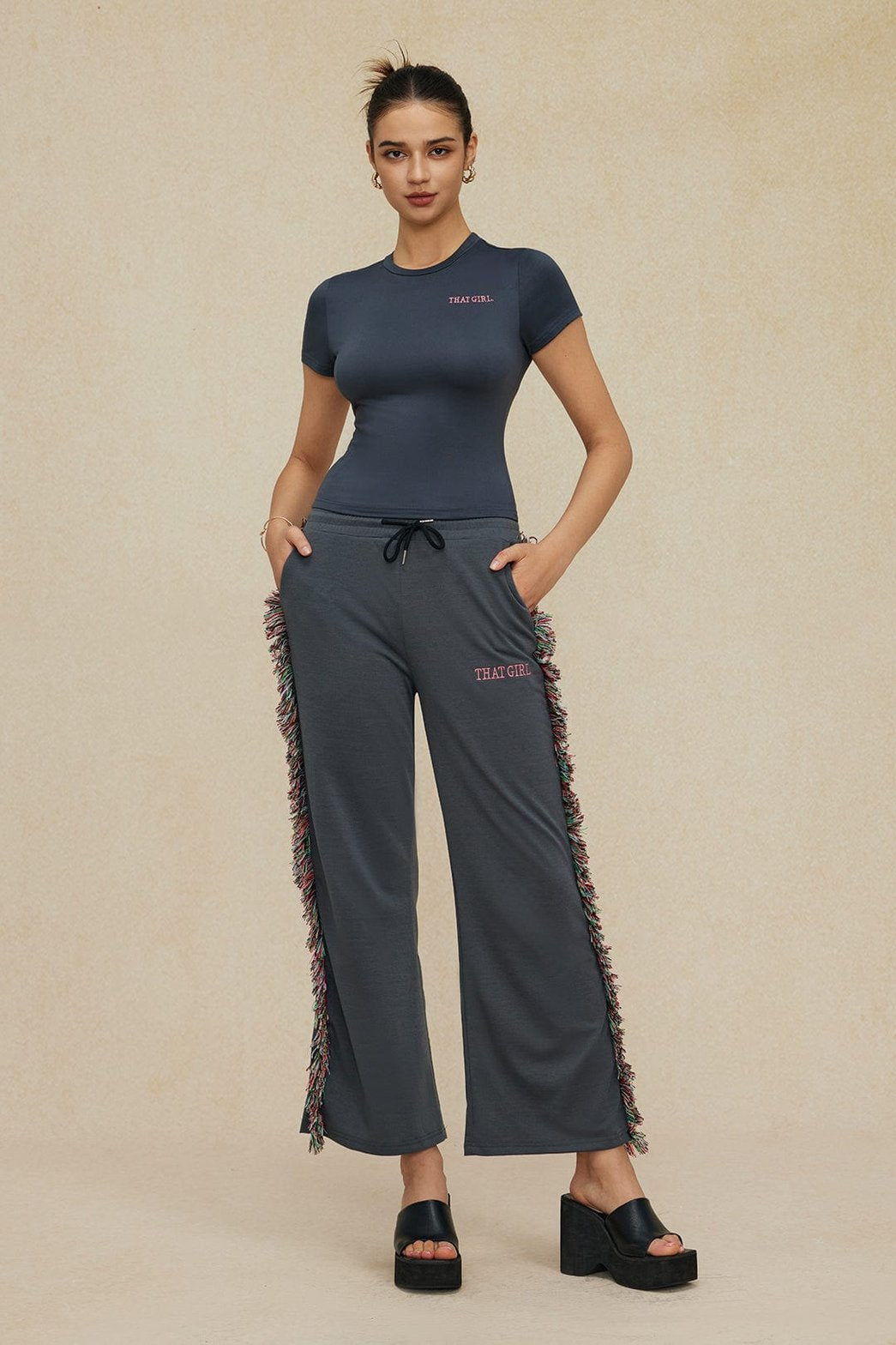 Ensemble Sport Chic T-shirt et Pantalon à Franges