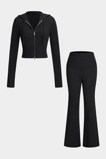 Ensemble sportif noir vue de face doux